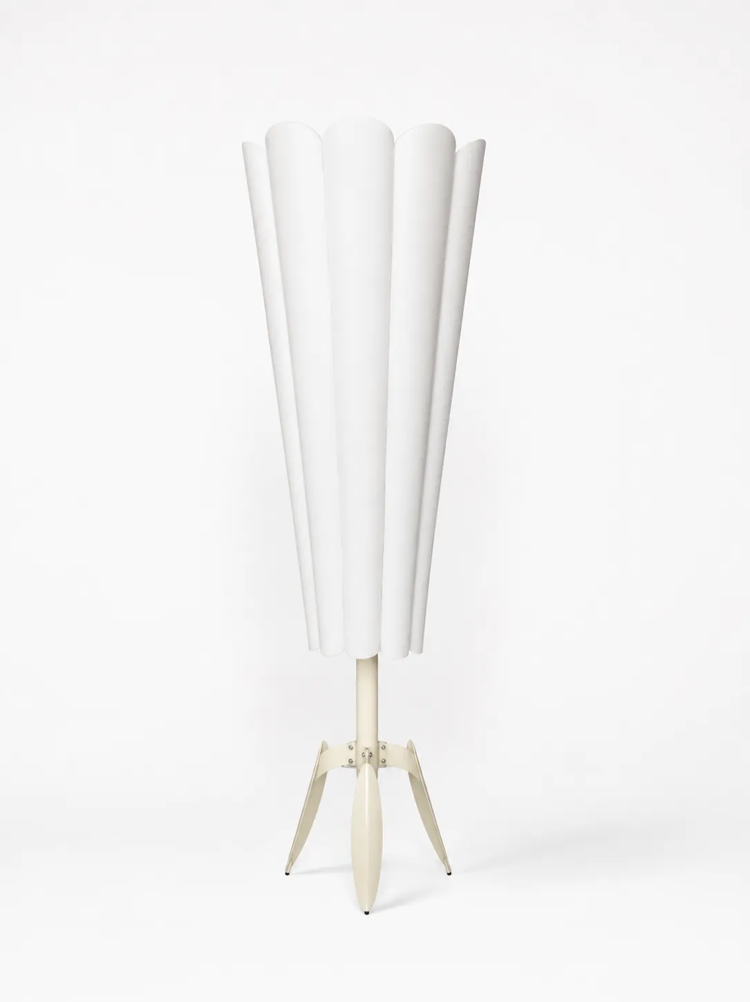 The Dot floor lamp from three-quarter view